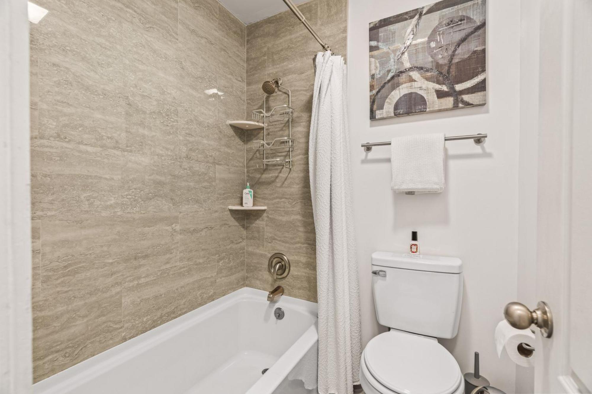 Heart Of Downtown/walk To Broadway & The Action/bars/music Venues/honky Tonks! Apartment *