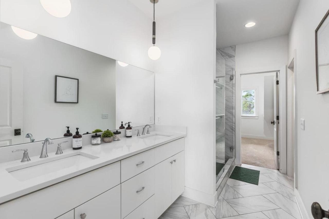 Holiday home Walk To Belmont, 12 South With Private Patio And Garage Nashville