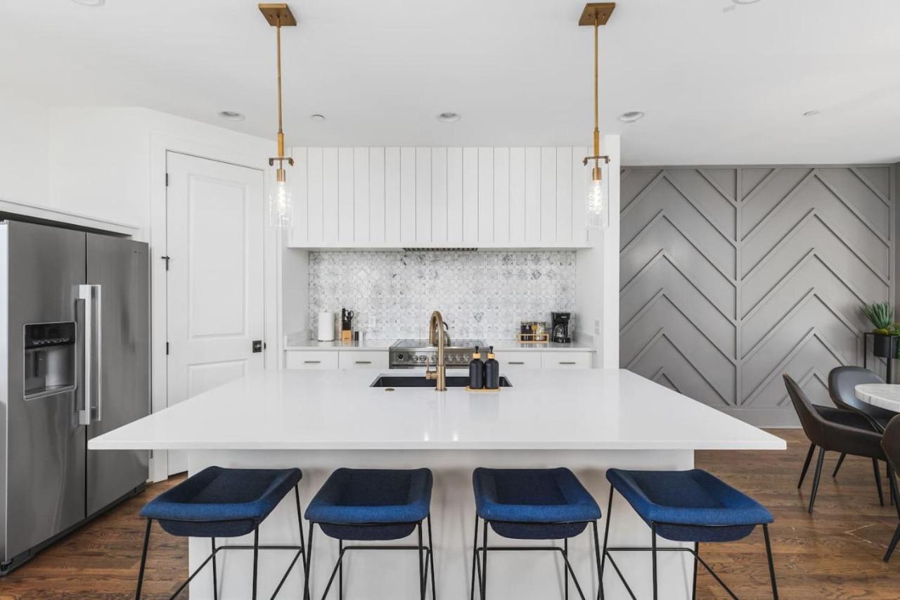 Walk To Belmont, 12 South With Private Patio And Garage Nashville