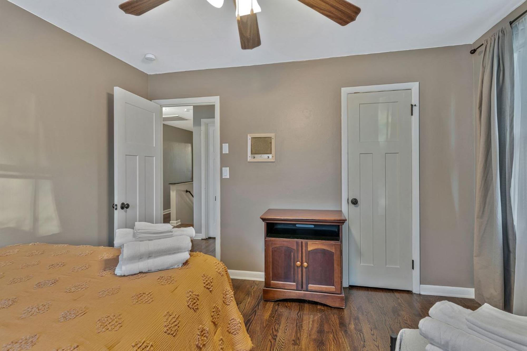 E Nash Sf 5mi From Broadway Chef's Kitchen *