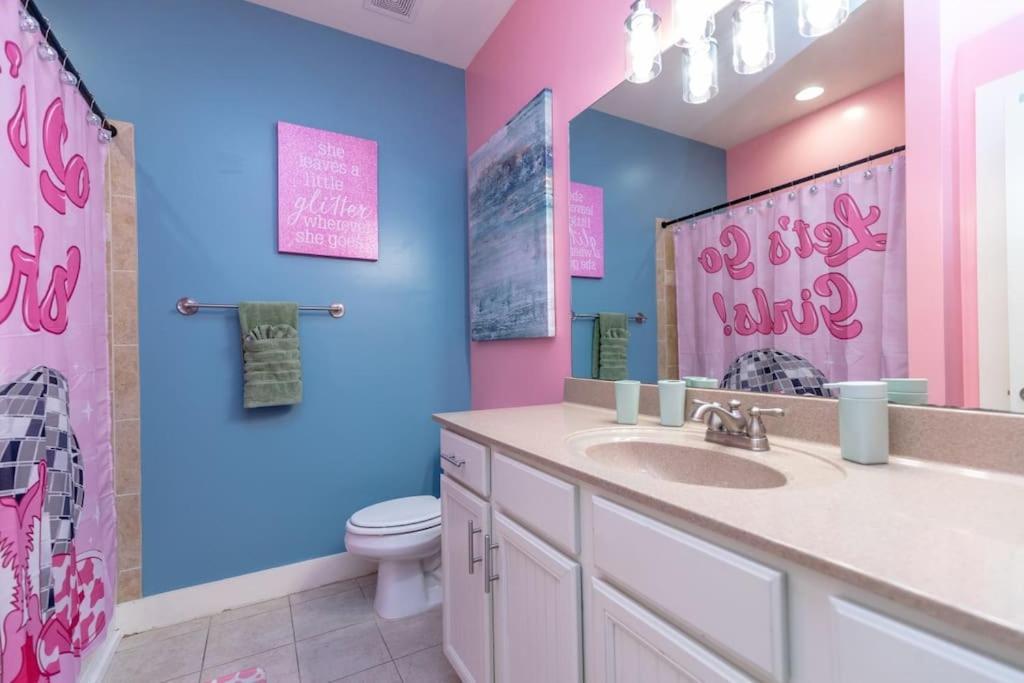 Pinkbme - 8 Min To Downtown, Free Parking Apartment *