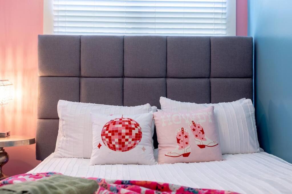 Pinkbme - 8 Min To Downtown, Free Parking Apartment Nashville