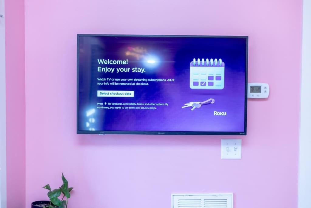 Pinkbme - 8 Min To Downtown, Free Parking Apartment