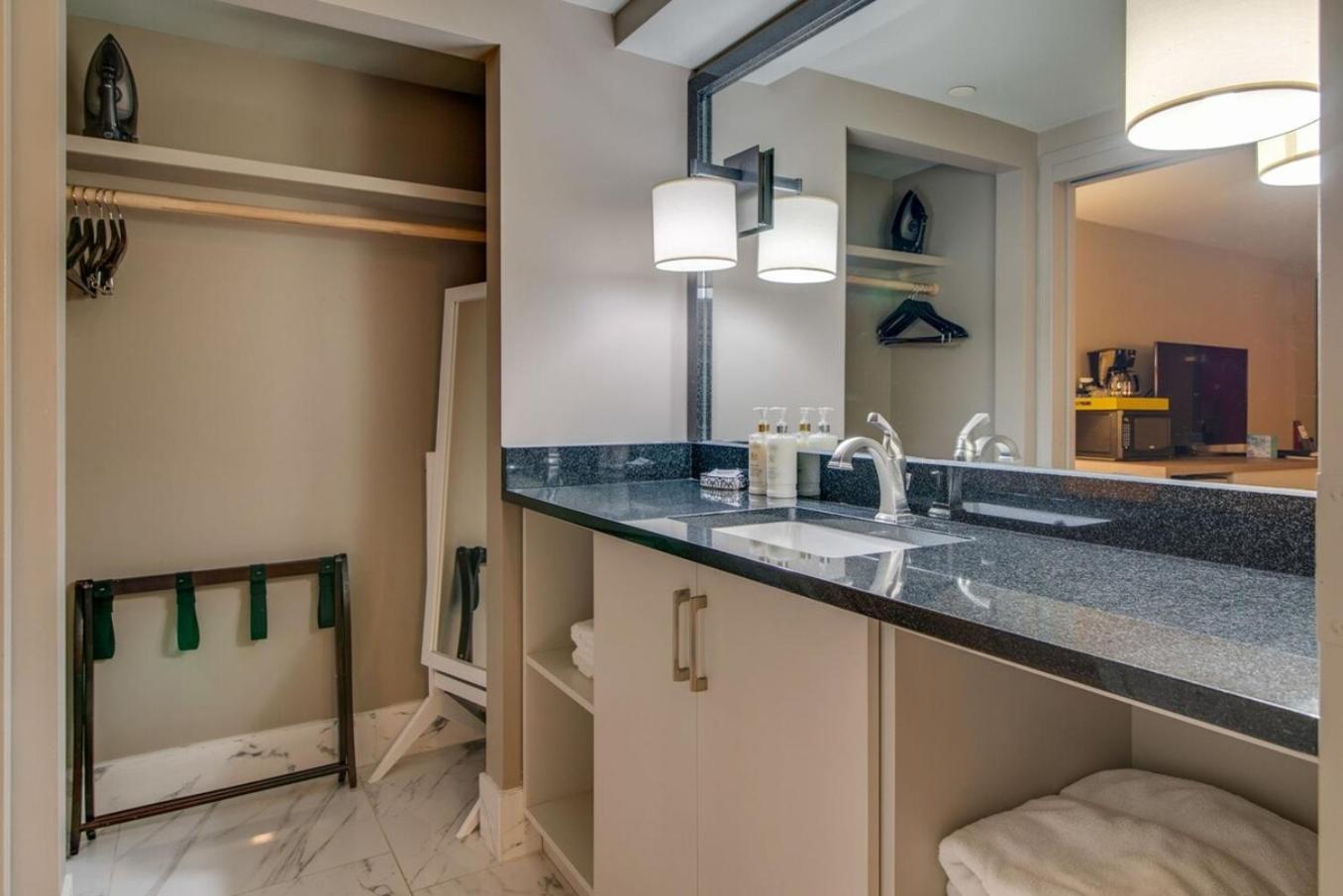 Aparthotel Riverfront Lofts Nashville