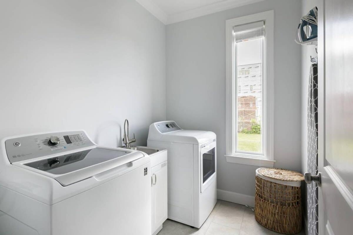 Relax Into Urban Chic At A Textured East Holiday home Nashville