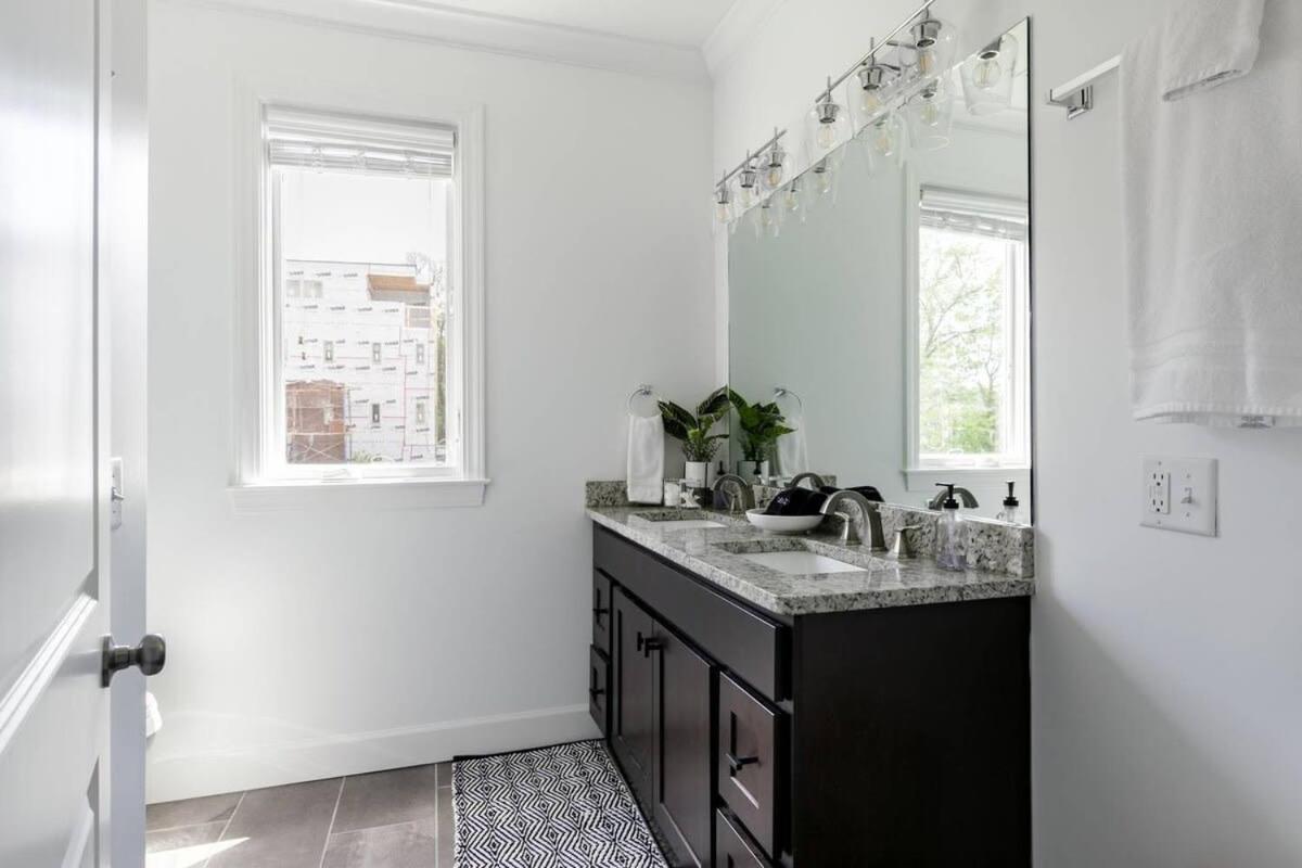 Relax Into Urban Chic At A Textured East * Nashville