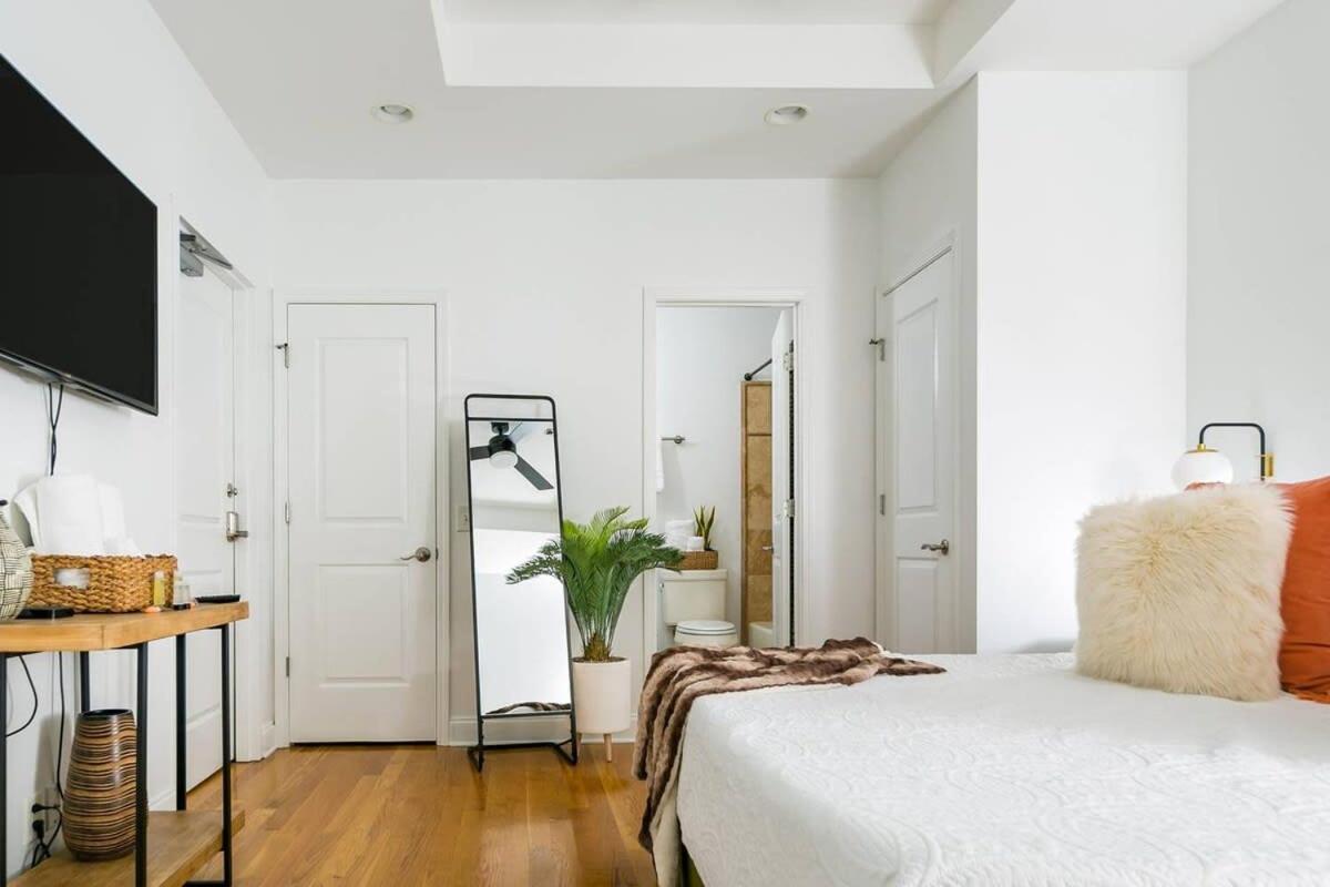 Grand Loft On Thee Broadway Strip * Nashville