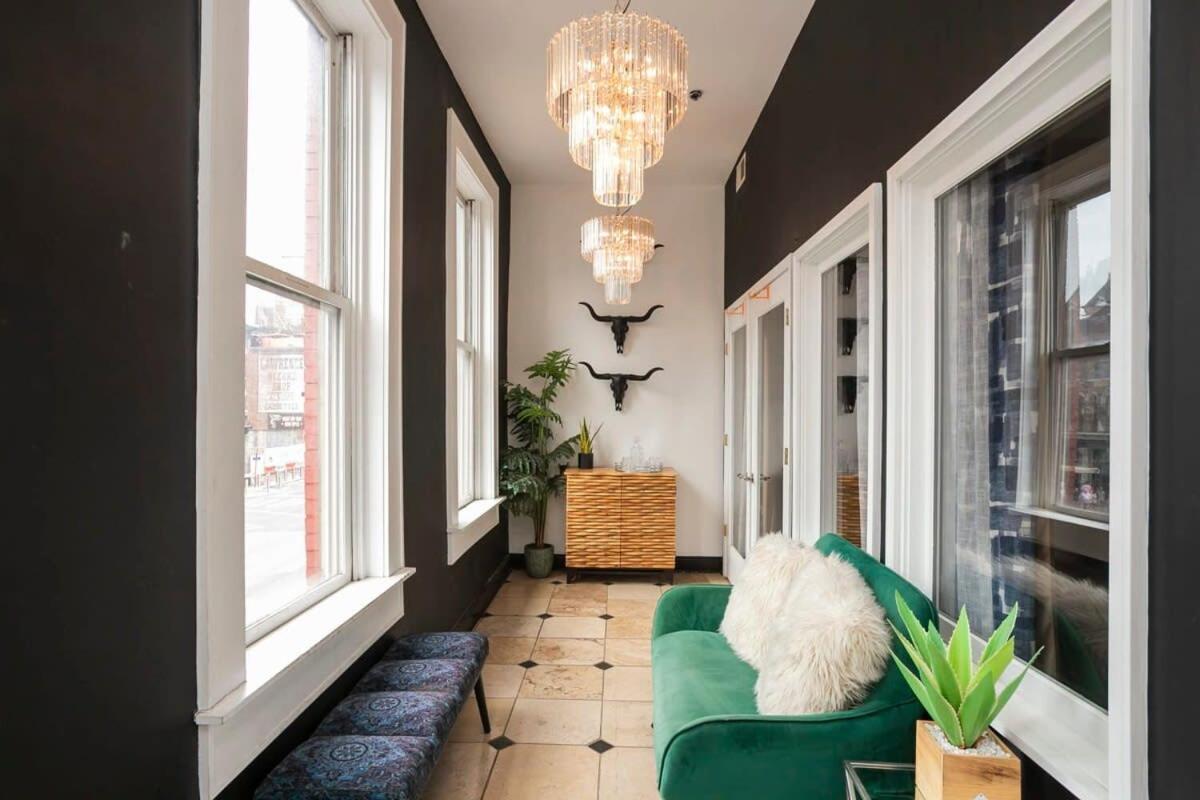 Grand Loft On Thee Broadway Strip *