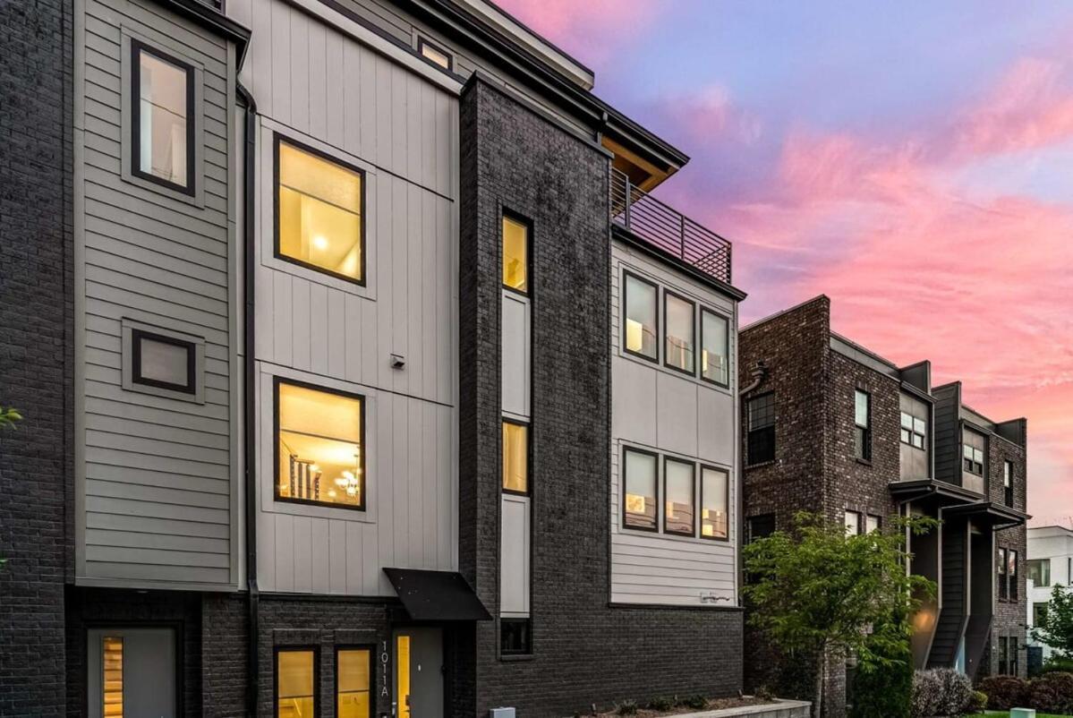 Stylish New Gulch Rooftop Deck W Views Nashville