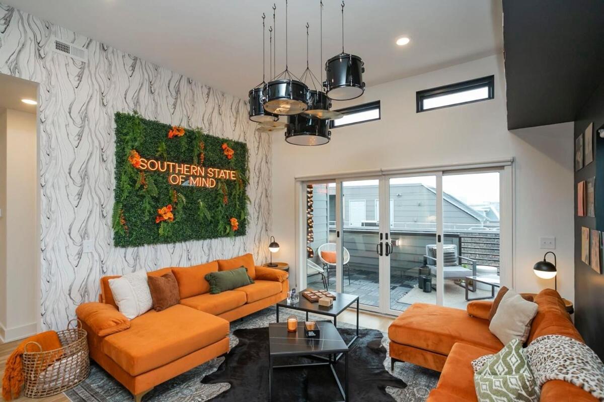 Stylish New Gulch Rooftop Deck W Views * Nashville