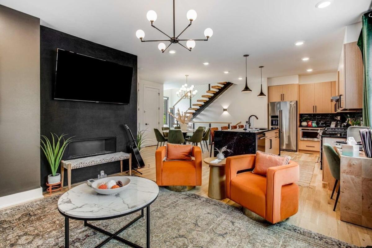 Stylish New Gulch Rooftop Deck W Views Holiday home