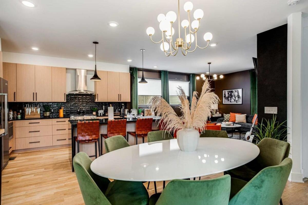Holiday home Stylish New Gulch Rooftop Deck W Views