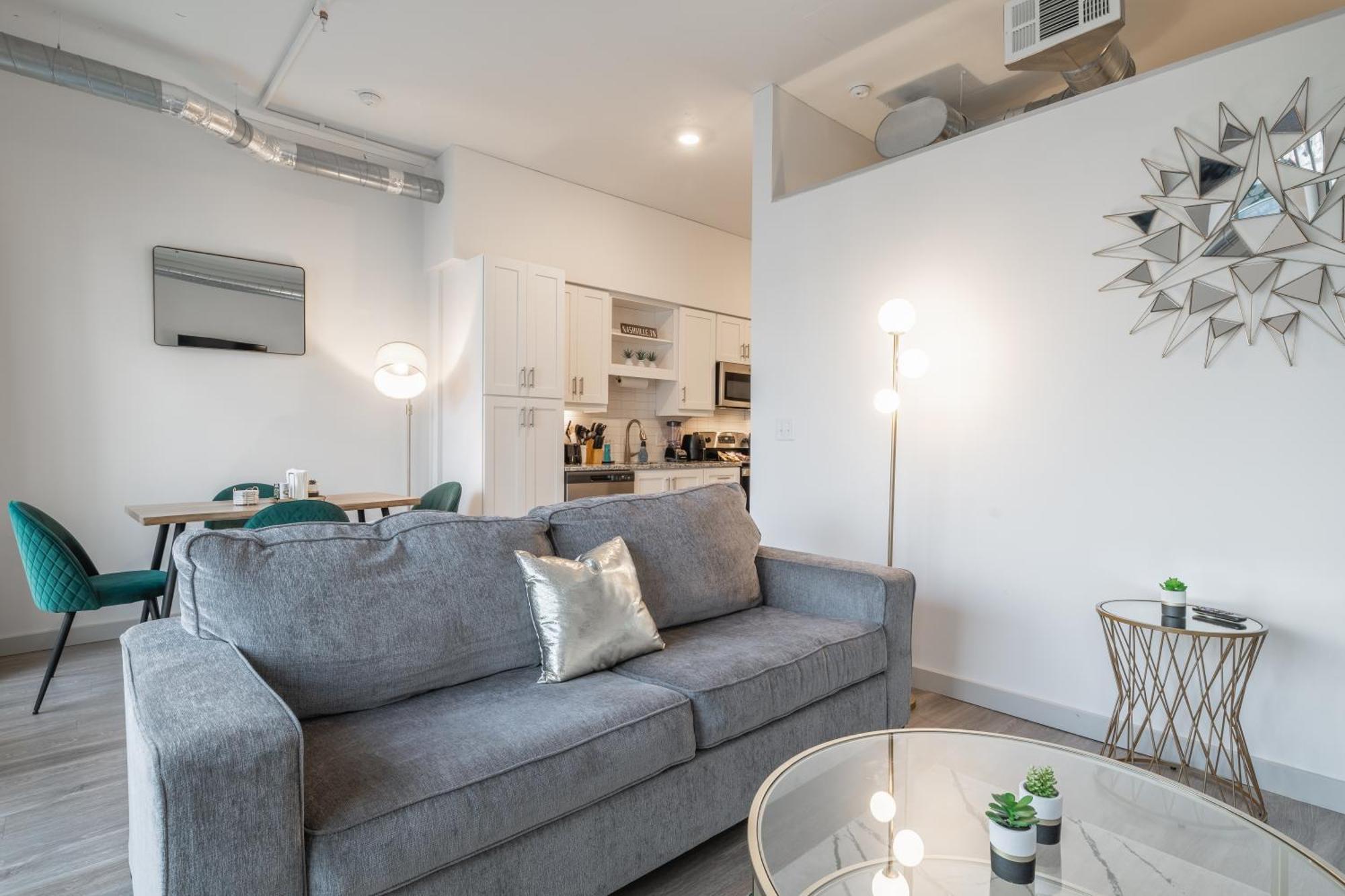 Apartment New In Nashville, Pool Gym Rooftop & Laundry 5 Min From Broadway Nashville