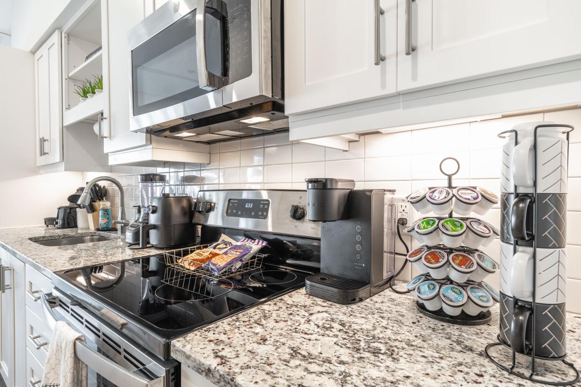 New In Nashville, Pool Gym Rooftop & Laundry 5 Min From Broadway *