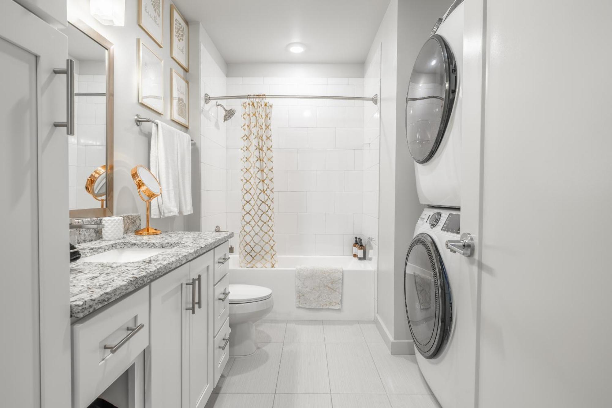 New In Nashville, Pool Gym Rooftop & Laundry 5 Min From Broadway Nashville
