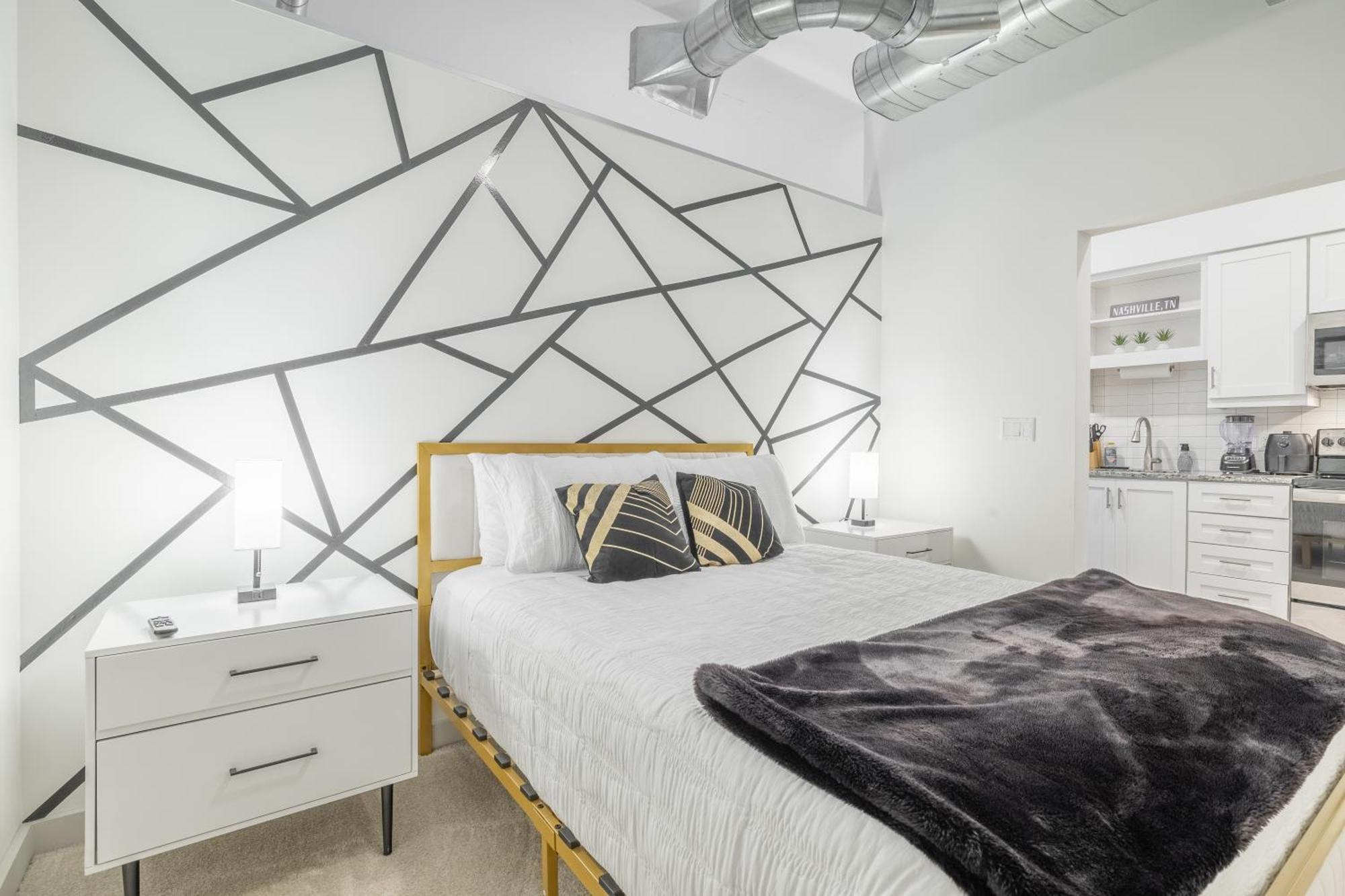 Apartment New In Nashville, Pool Gym Rooftop & Laundry 5 Min From Broadway *