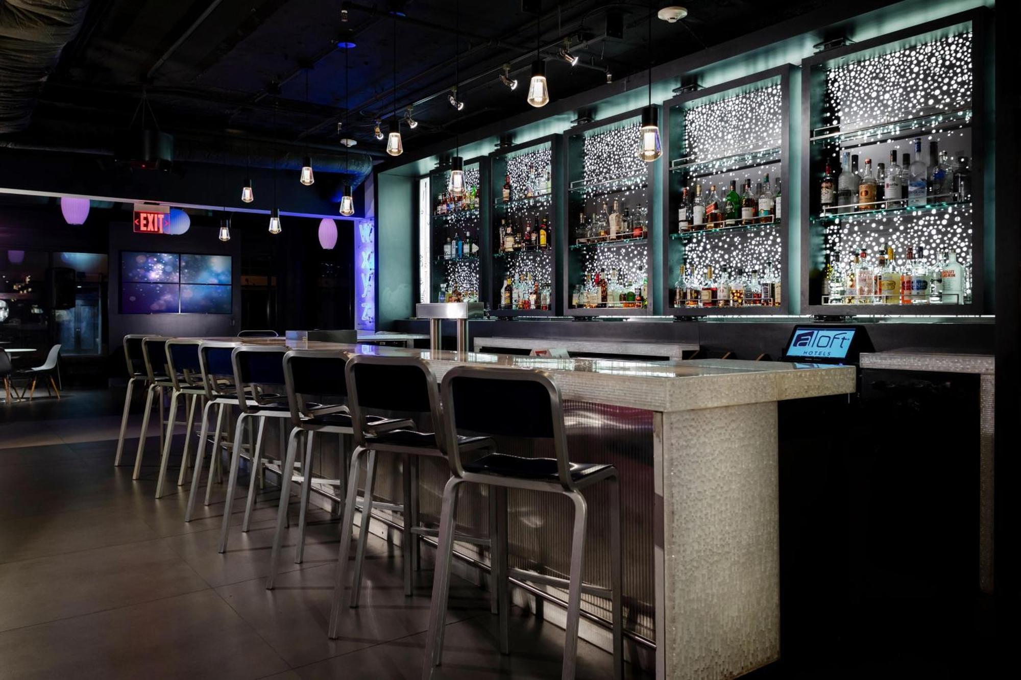 Aloft West End Hotel