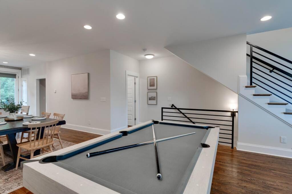 Holiday home Unforgettable Townhome-close To Broadway-10 Beds!