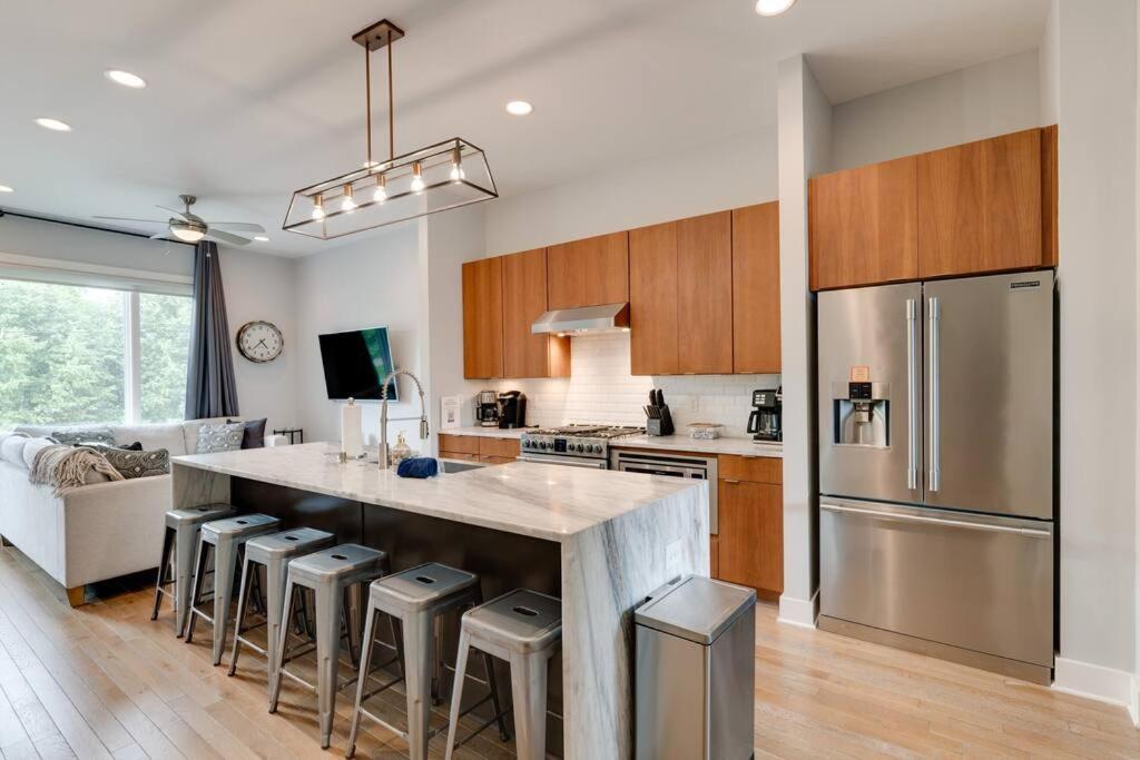 Holiday home 3bd -rooftop Escape- Steps From The Gulch Fun *