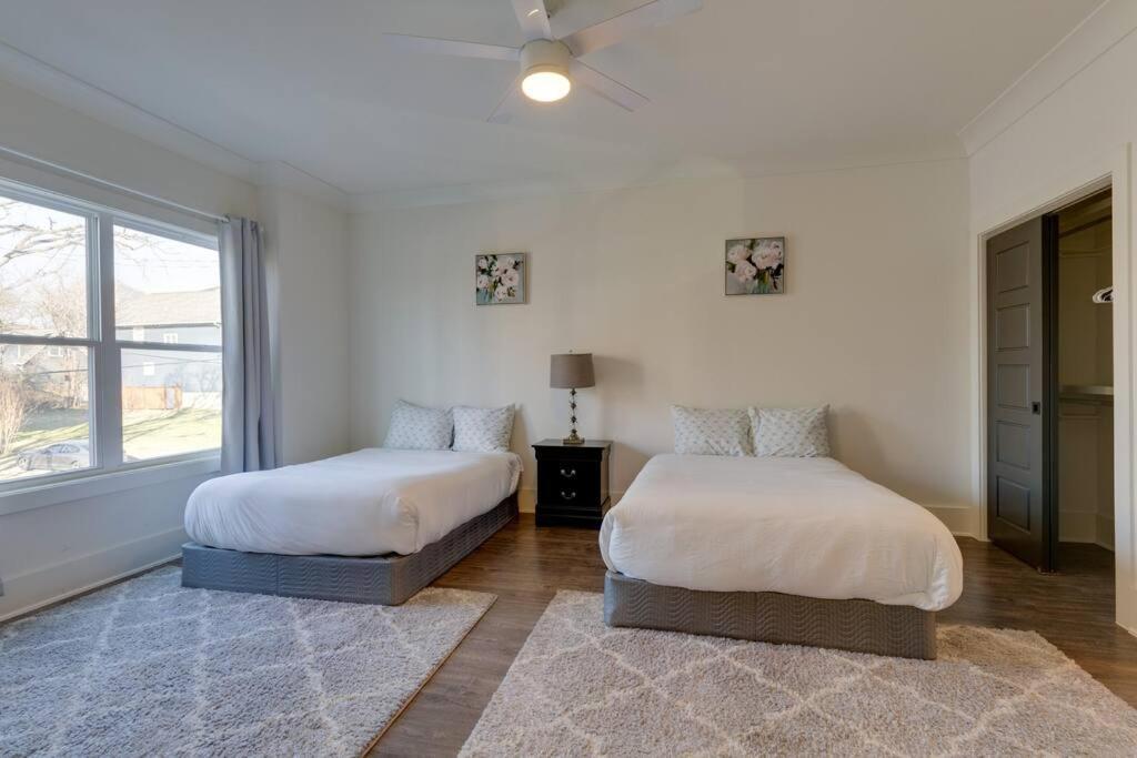 Spacious Only 2 Mi To Broadway Holiday home Nashville