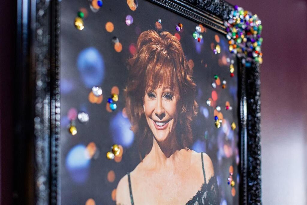 Holiday home Minutes To Downtown, Walkable To Shopping & Dining