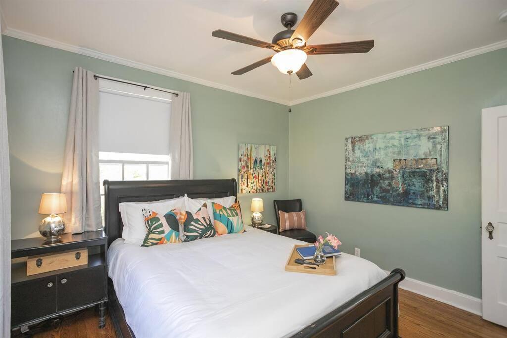 Holiday home Golf Views, Porch Vibes, 3mi To Broadway! Nashville