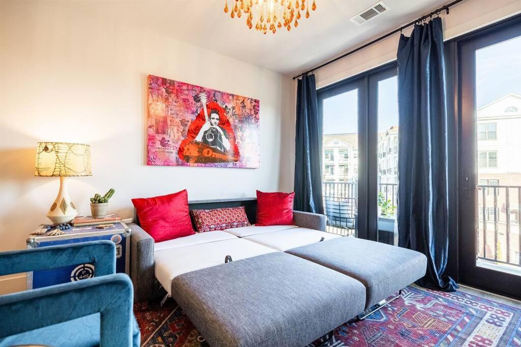 Downtown Midtown Vanderbilt, Honky Tonk Party Pad 1, Parking Gym Pool Apartment Nashville