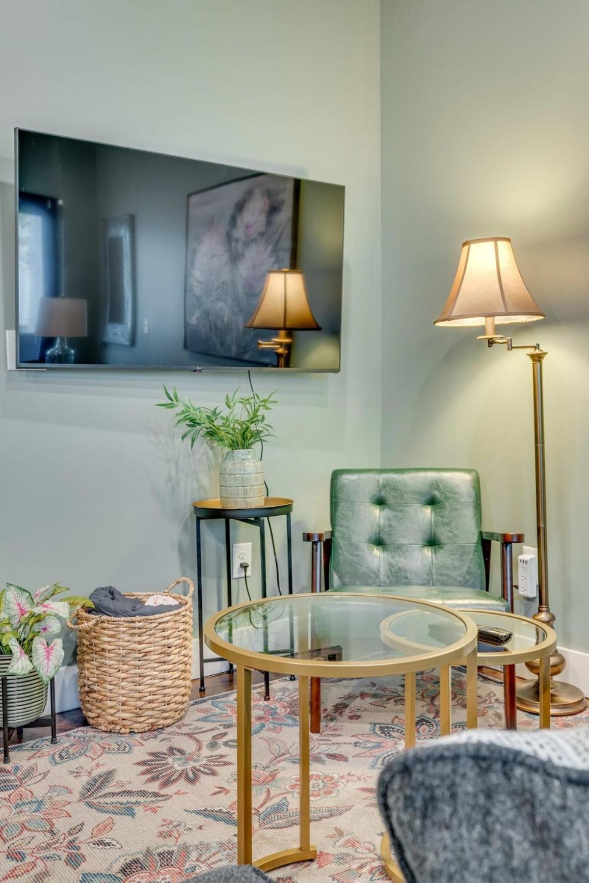 New W 2 Queen Beds 7 Mins To Broadway Apartment Nashville