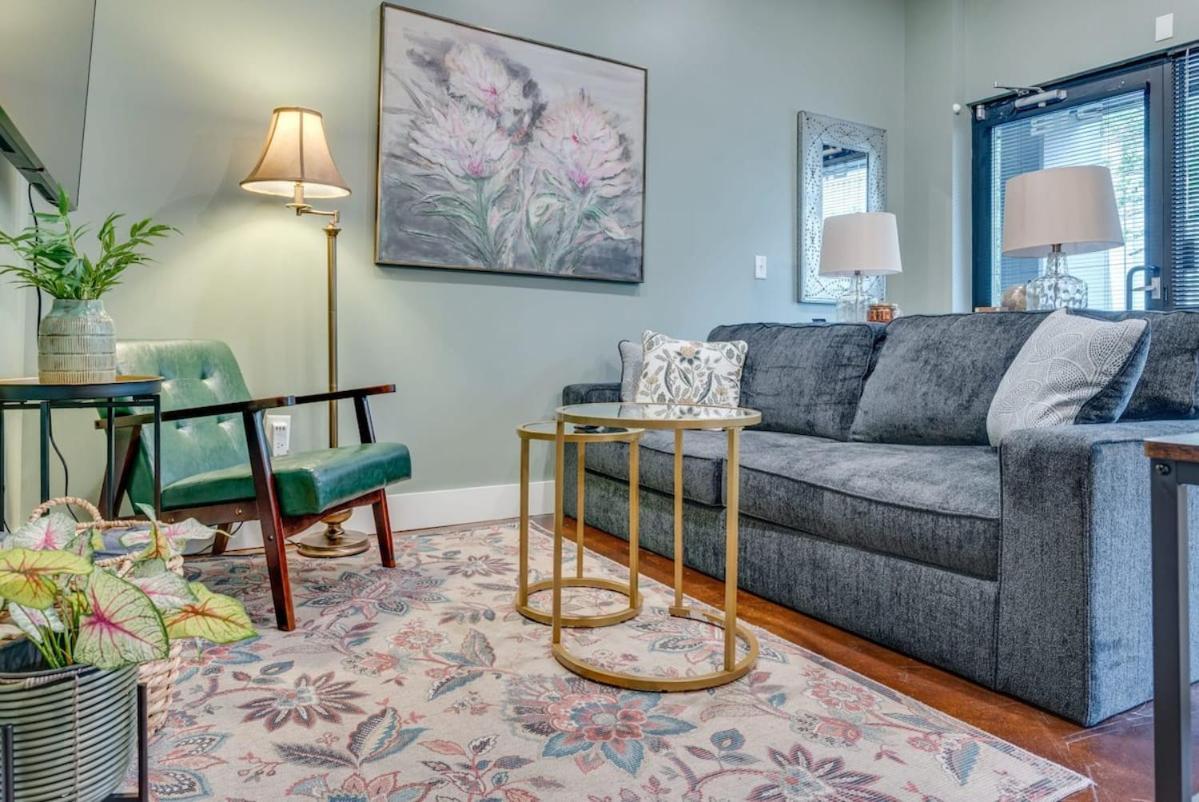New W 2 Queen Beds 7 Mins To Broadway Apartment Nashville
