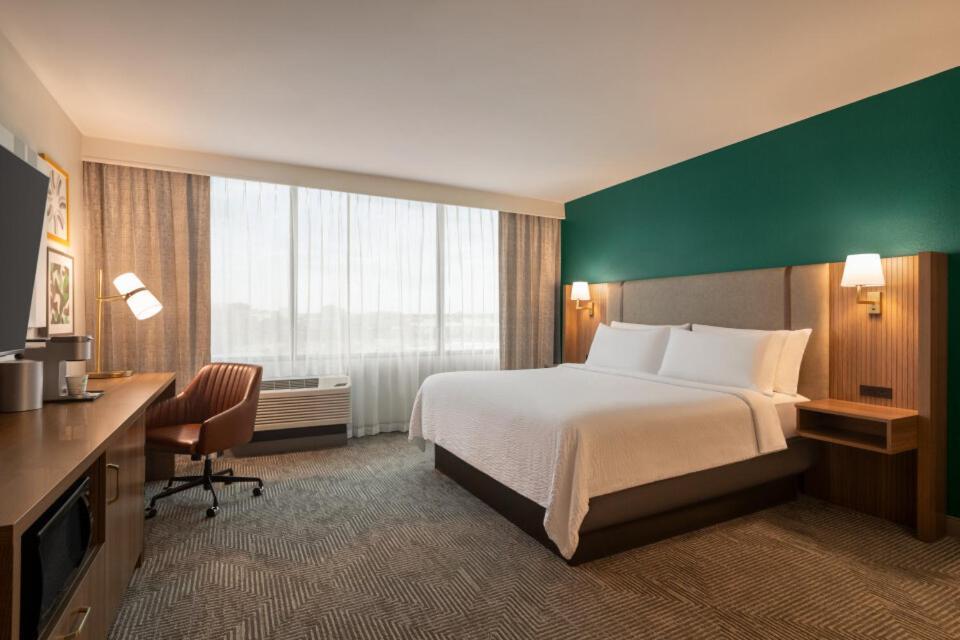Downtown - Stadium By Ihg Hotel