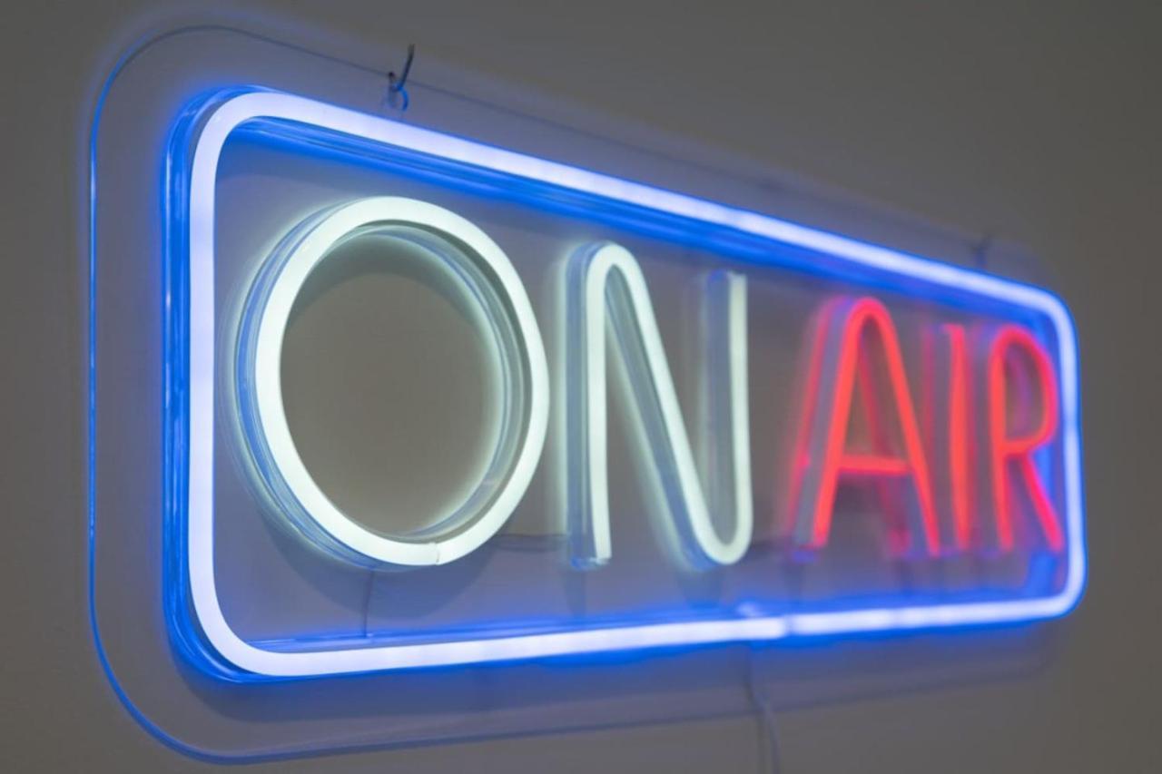 6 Bedroom Quiet Townhome! 6min To Airport & 15min To Downtown! * Nashville