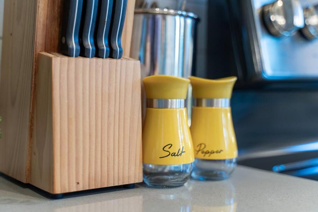 New Design-2 Miles To Broadway *