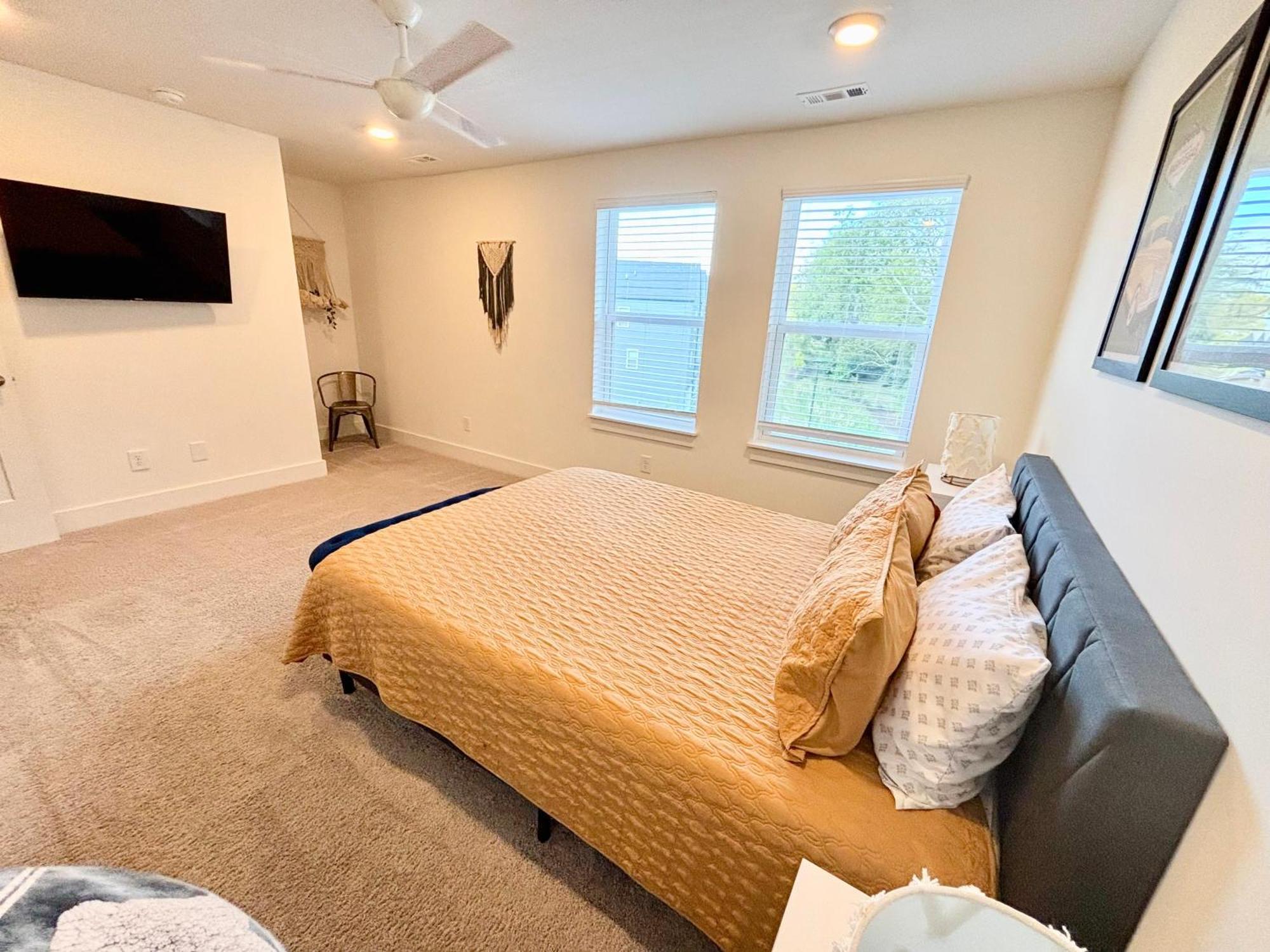 Holiday home Closetobroadwayairportoprymillsgameroom16 *