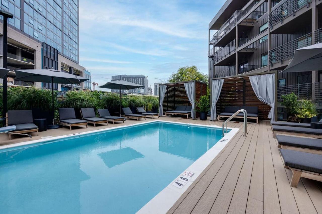 Luxury Penthouse With 2 Floors Pool Patio Gym Walk To Broadway Apartment