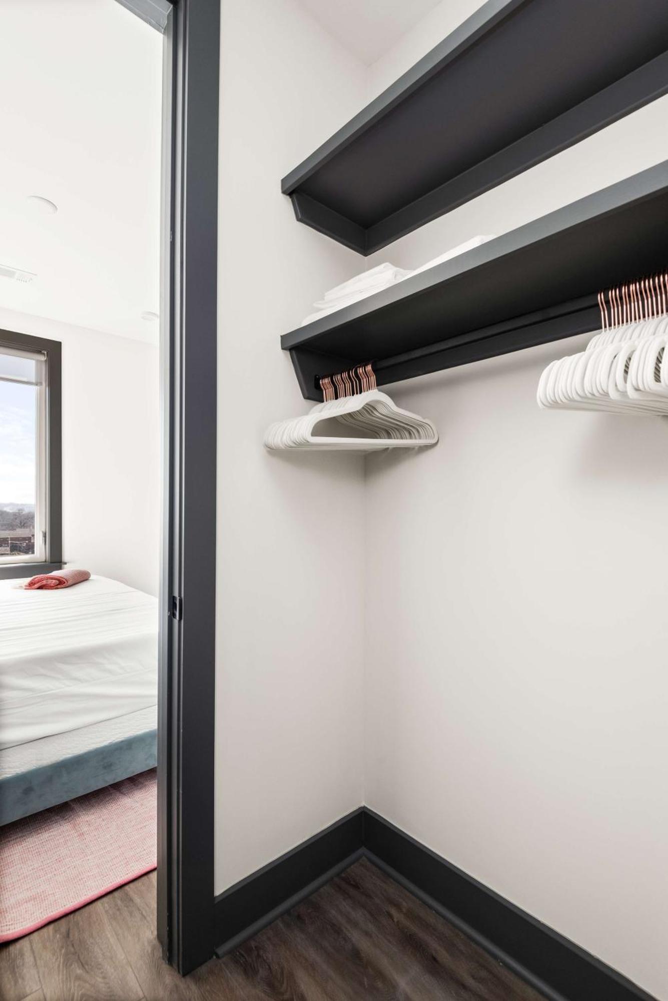 Downtown Dolly - Stylish Airy And Cozy *