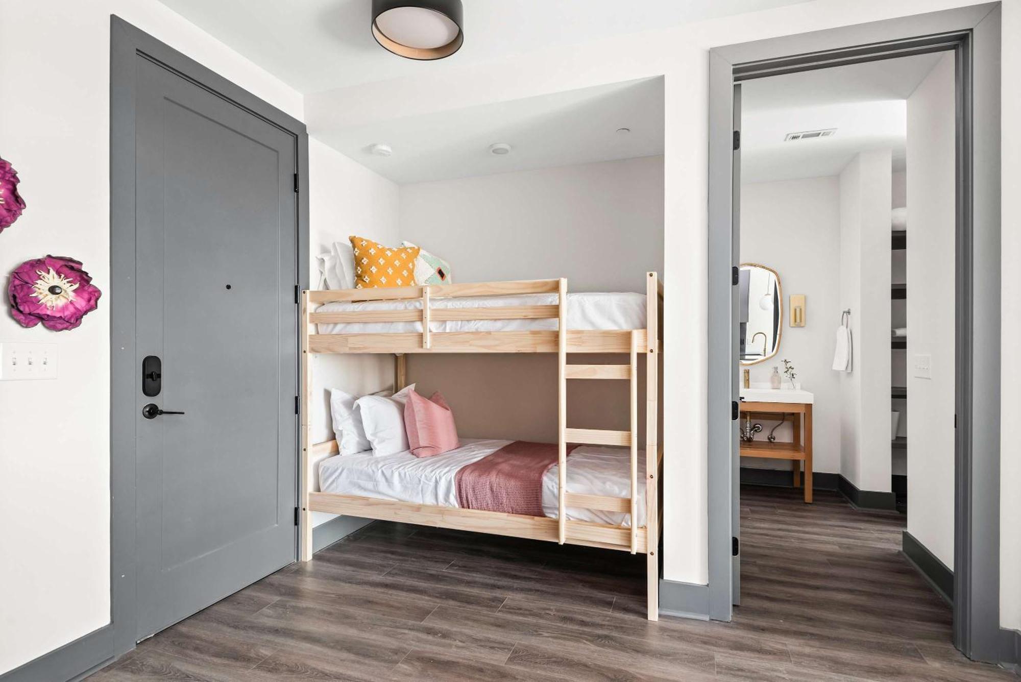 Holiday home Downtown Dolly - Stylish Airy And Cozy Nashville