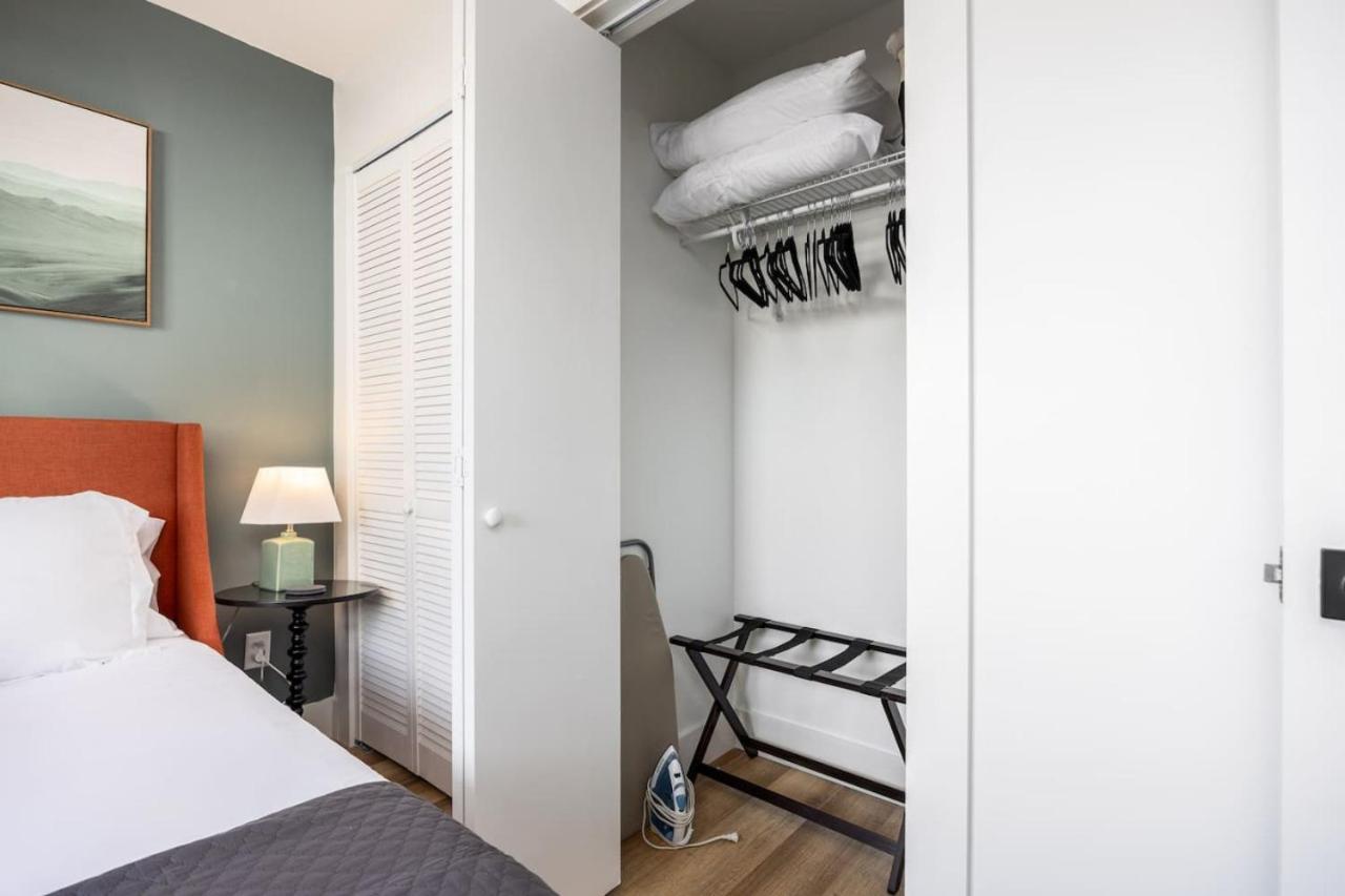 Multi-condo Building With 7 Units 15 Bedrooms 22 Beds And Free Parking Holiday home Nashville