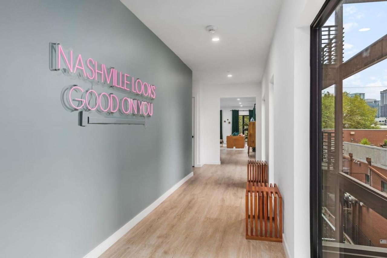 Luxury In The Gulch With Patio Pool Walk To Broadway Apartment