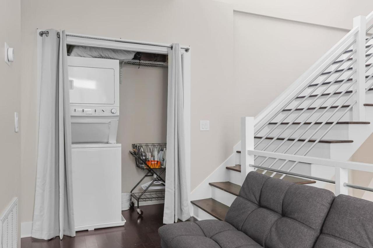 Modern With Rooftop Deck Walk To Coffee Restaurants Brewery Holiday home