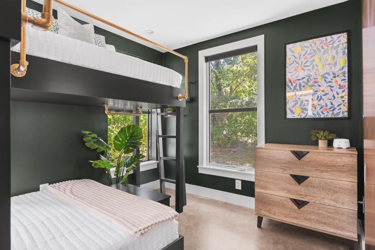 Holiday home Modern With Rooftop Deck Walk To Coffee Restaurants Brewery Nashville