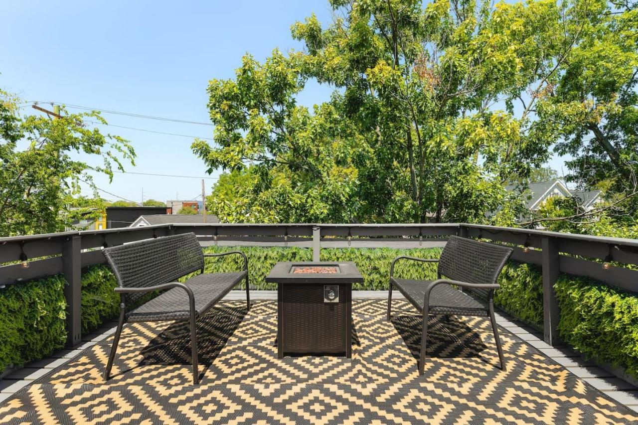 Modern With Rooftop Deck Walk To Coffee Restaurants Brewery Holiday home Nashville