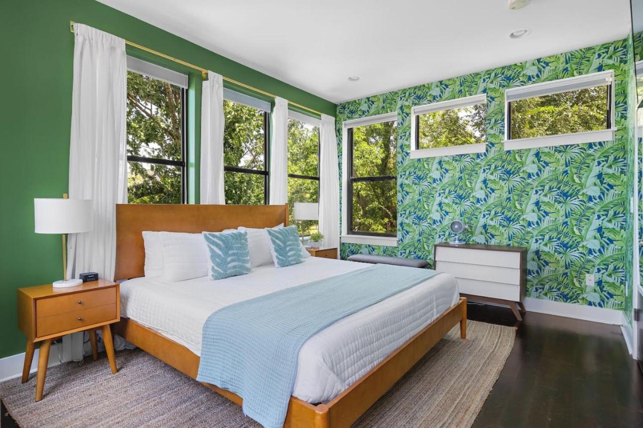 Modern With Rooftop Deck Walk To Coffee Restaurants Brewery