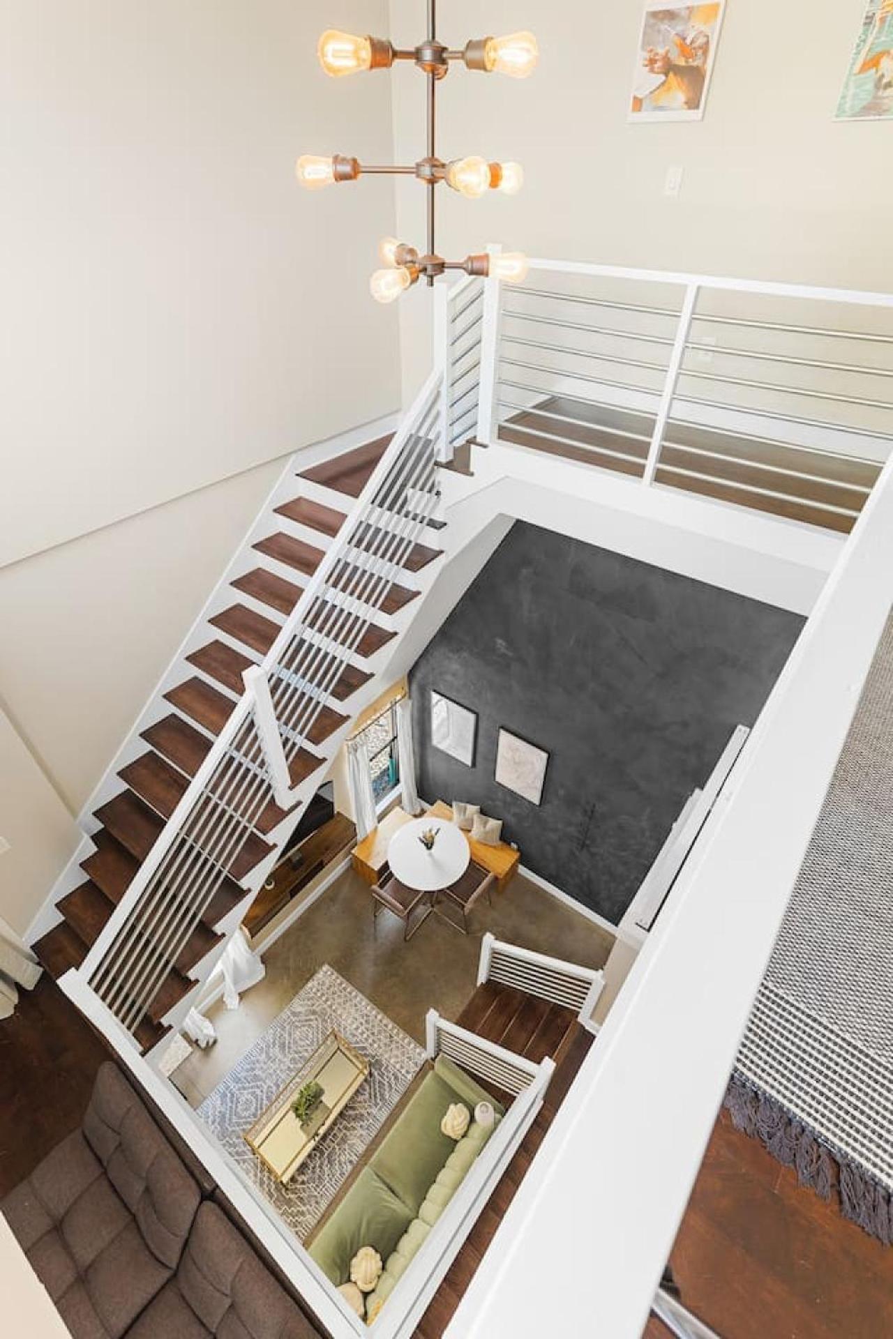 Modern With Rooftop Deck Walk To Coffee Restaurants Brewery * Nashville