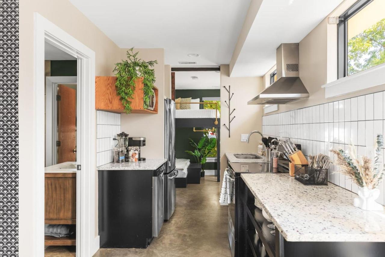 Modern With Rooftop Deck Walk To Coffee Restaurants Brewery