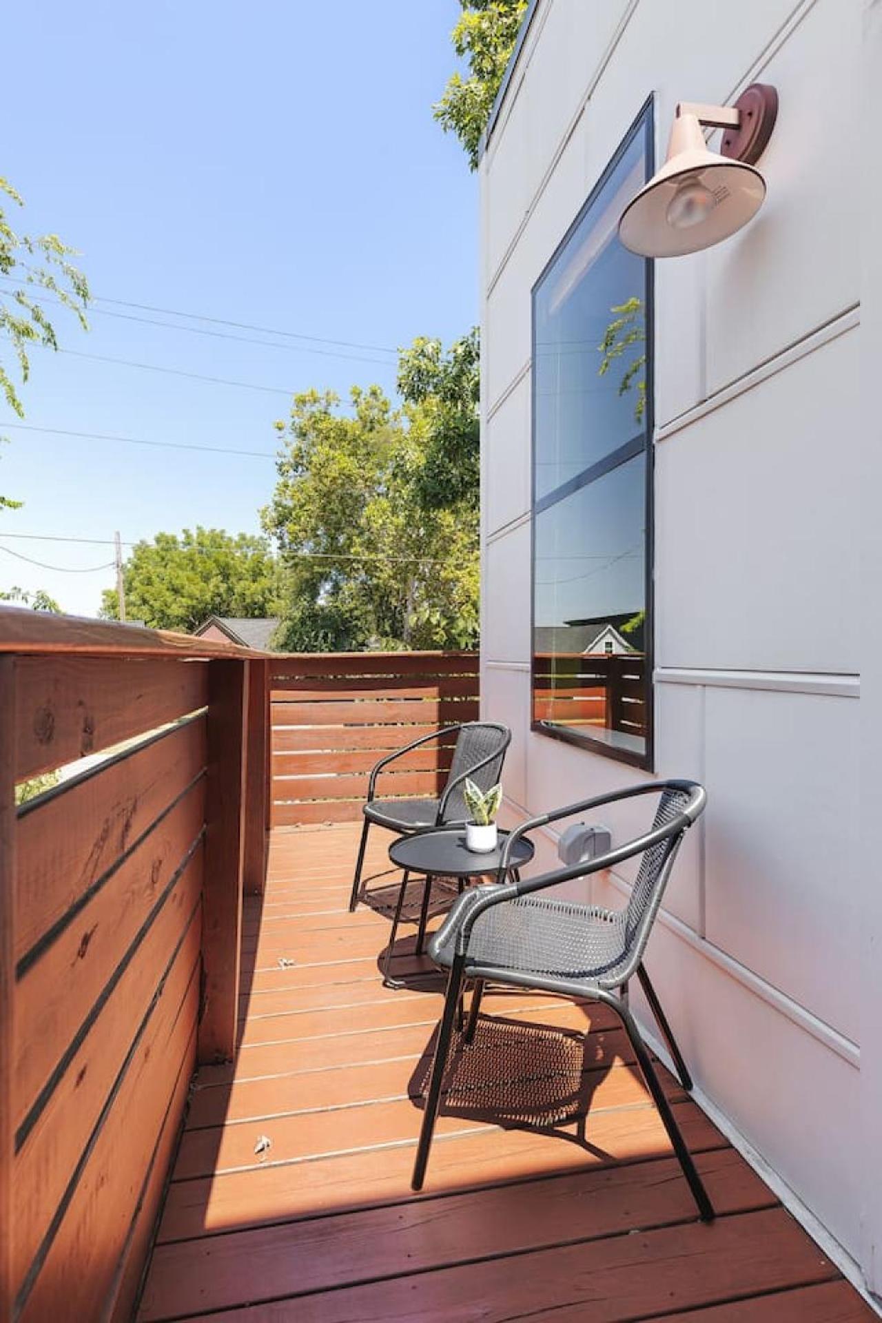 Modern With Rooftop Deck Walk To Coffee Restaurants Brewery Nashville