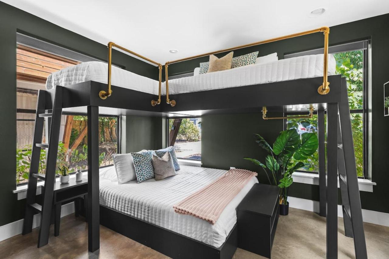 Holiday home Modern With Rooftop Deck Walk To Coffee Restaurants Brewery Nashville