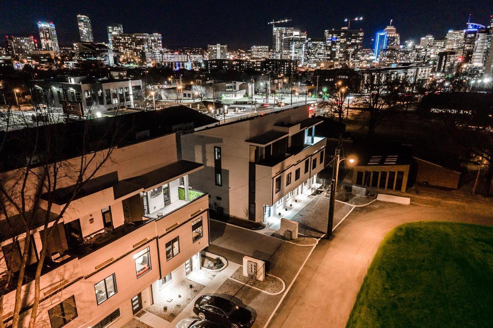 Urban Row - Rooftop Hottub - Heart Of Gulch Holiday home Nashville