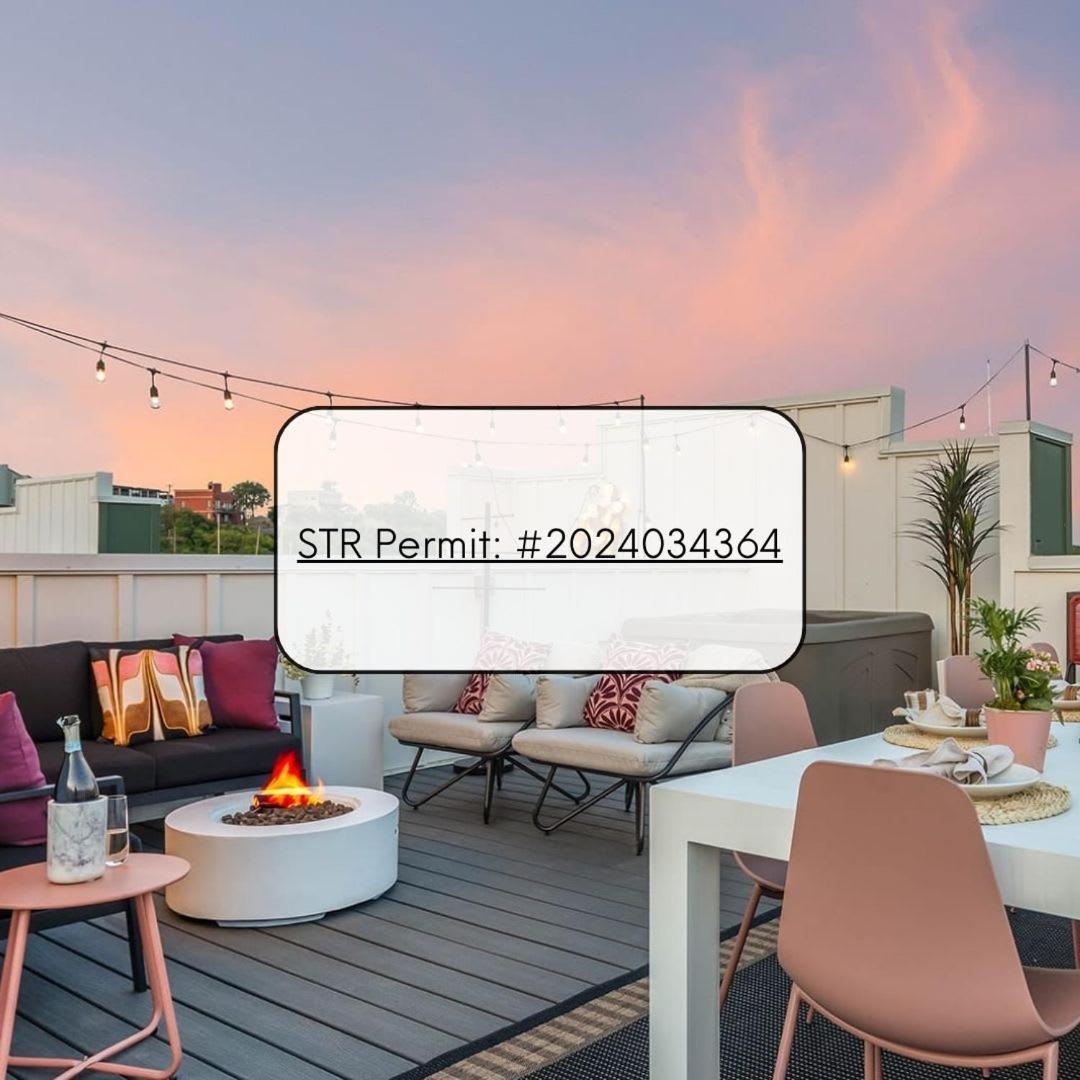 Bourbon & Bubbles - Rooftop Hot Tub & Speakeasy *