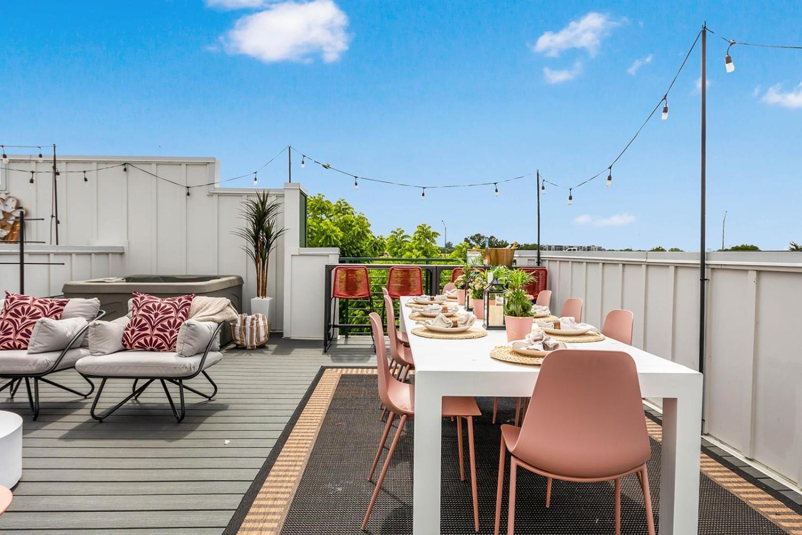 Bourbon & Bubbles - Rooftop Hot Tub & Speakeasy Holiday home Nashville