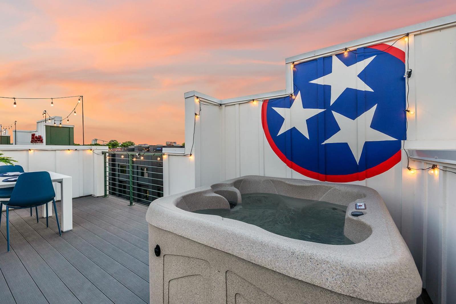 The Bluebell - Rooftop Lounge With Hot Tub * Nashville